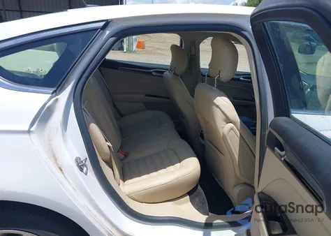 2015 Ford Fusion Se z USA, uszkodzony, nr VIN 3FA6P0HD1FR157404